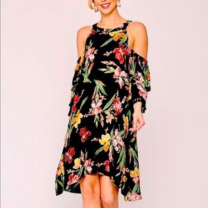 Dress off shoulder high and low .